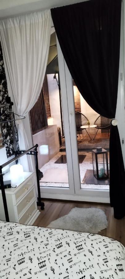 Studio Apartman Black & White Centar Sarajevo Free Parking Saraievo Exterior foto